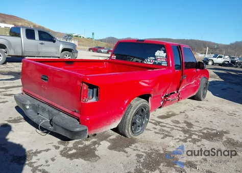2000 Chevrolet S-10 Ls из США, поврежденный, VIN 1GCCS1952Y8298446